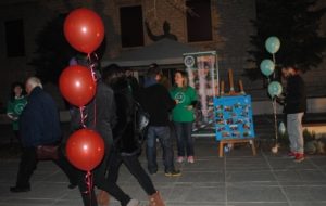 Llamamiento en la calle para la donación de sangre (Ioannina, Grecia)