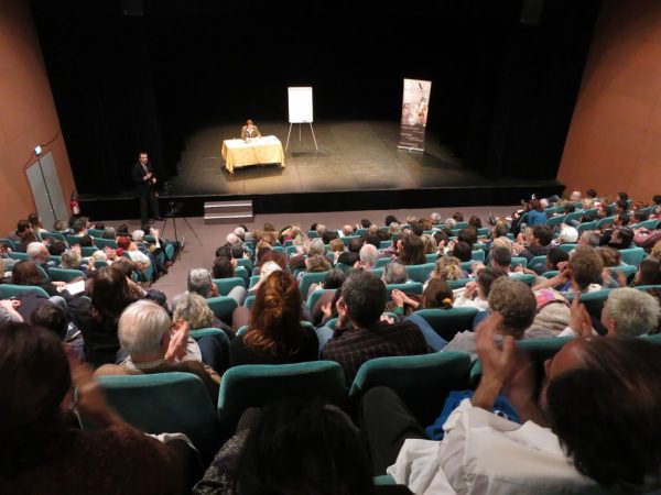 Nouvelle Acropole, L. Winckler au Colisée de Biarritz pour conf." L'individuation, l'éveil intérieur et la voie héroïque" 