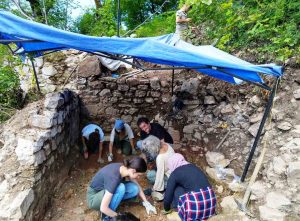 Volunteers of the New Acropolis at work - The archaeological site of the Medieval town of Dubrovnik