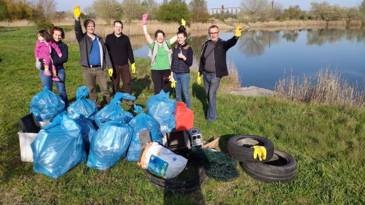 Connecting with Nature – cleaning of a pond in Győr, Hungary
