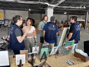 Participación en una Feria de Arte dentro de la comunidad (Chicago, EE.UU.)