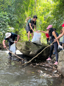 Limpieza de río Monterrey en Salcoatitán, Sonsonate (El Salvador)