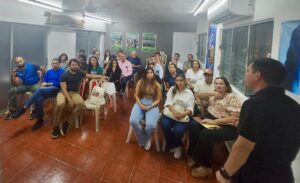 Charla “Despierta del sueño: Conecta filosofía y dilemas éticos con el cine y el animé” (Santo Domingo, República Dominicana)