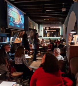 Tertulia El Laberinto de Teseo. Conócete para transformar tu mundo (Málaga, España)