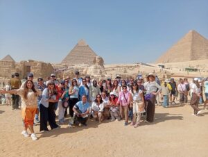 El Circulo de amigos de Nueva Acrópolis visitó Egipto (Perú)
