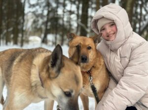 Voluntarios de “Nueva Acrópolis” colaboran activamente con el refugio para animales “Noviy Kovcheg”/”Nuevo Arca” (Moscú, Rusia)